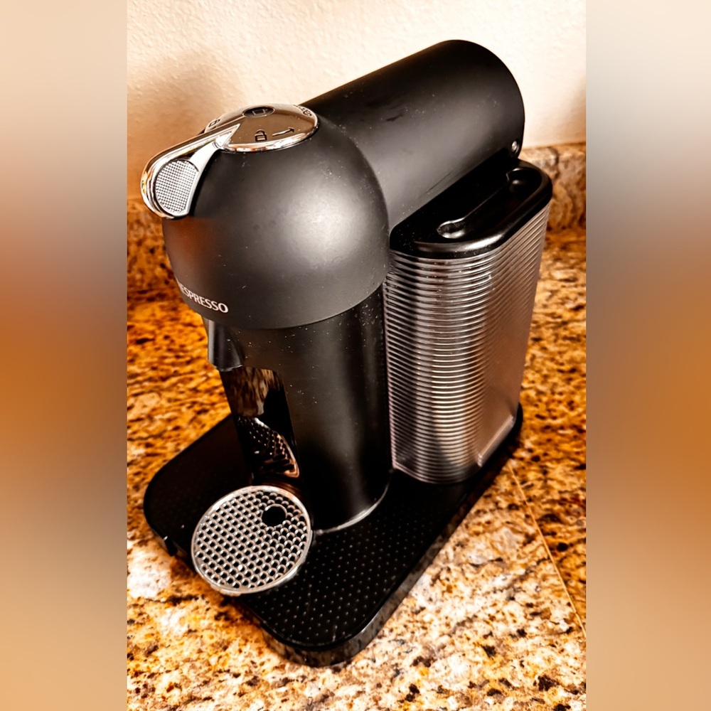 Nespresso Nespresso Vertuo Coffee and Espresso Maker by Breville, Black